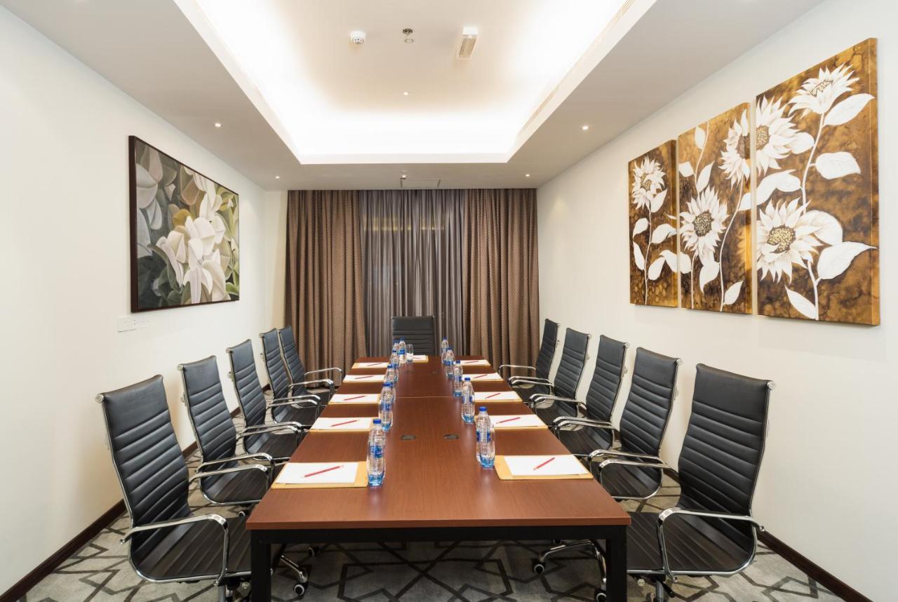Centara Muscat Hotel Oman Екстер'єр фото