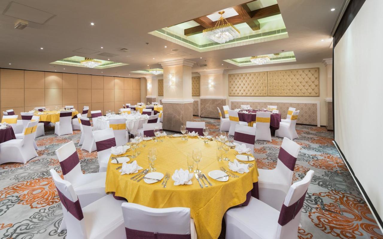 Centara Muscat Hotel Oman Екстер'єр фото